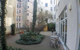 Nu Wave Hotel Berlin - Digital Check-In